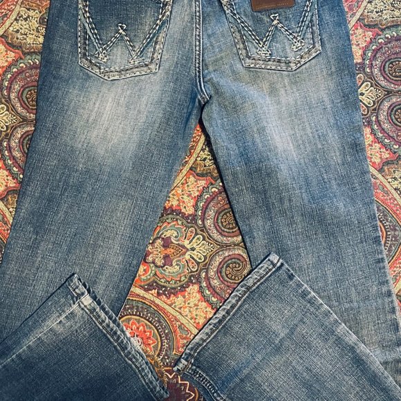 WRANGLER RETRO WOMAN'S JEANS - Picture 2 of 3